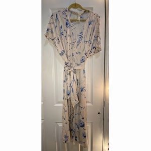 Floral midi length dress from H&M. Size large.